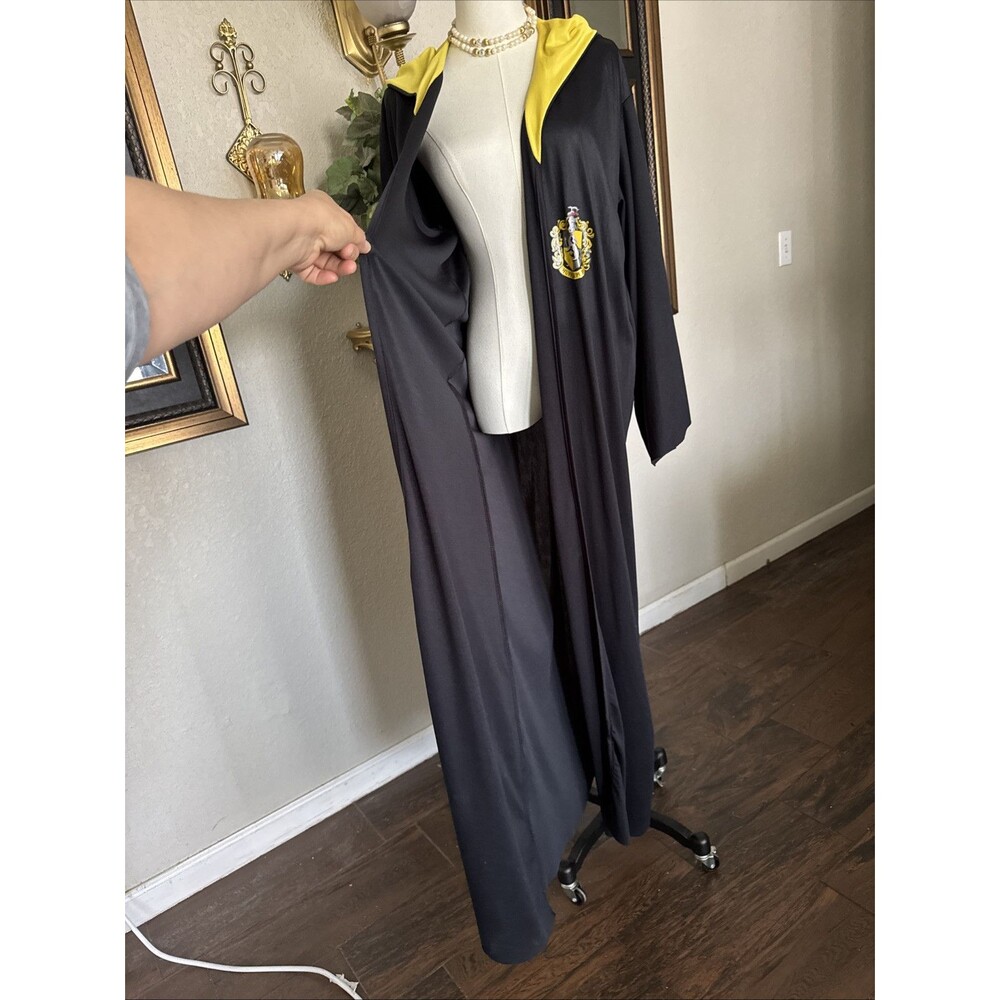Harry Potter Long Cape Robe Hogwarts Costume Black Yellow Logo Magical - Picture 10 of 12